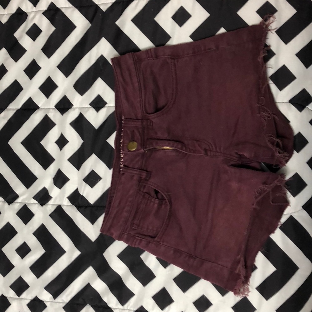 Burgundy shorts ❤️